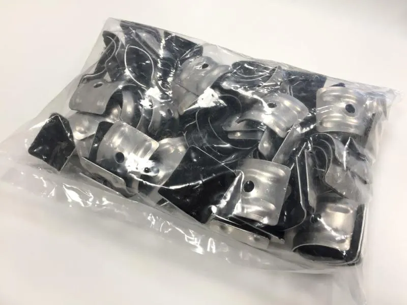 100 Kalotten aus Aluminium in einem Beutel. Alle Kalotten sind blank und werden mit Dichtung geliefert.